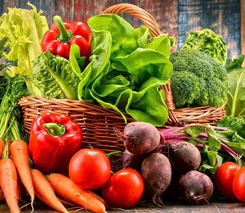 Pesticidas nos alimentos dentro dos limites legais